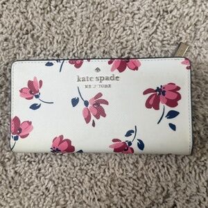 Kate Spade Staci Large Slim Bifold Wallet Tea Garden Toss White Pink Floral
